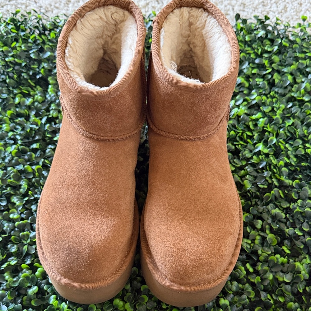UGG Kids Classic Chestnut Suede Ankle Boots